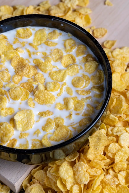 Fiocchi di mais per la colazione a secco di colore giallo da vicino