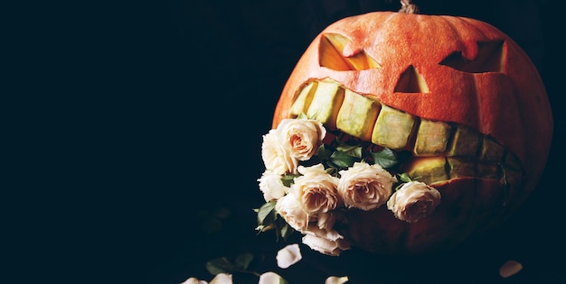 Fiori divoratori di zucca malvagia