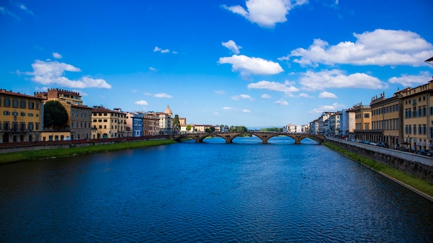 Firenze fiume Arno e ponte