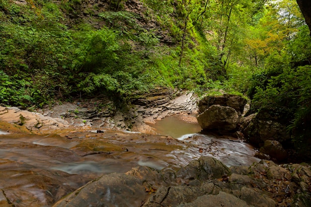 Fiume di montagna Repubblica di Adygea