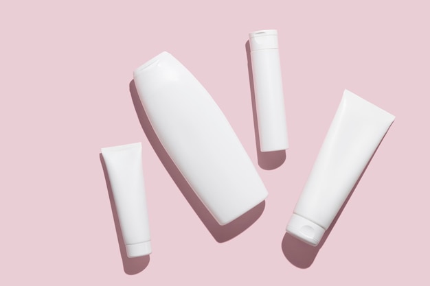 Flacone cosmetico bianco vuoto Mockup di branding per crema per lozione, gel o shampoo