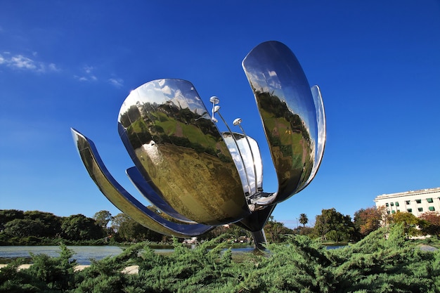 Floralis Generica a Buenos Aires, Argentina