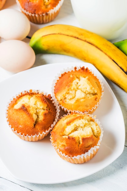 Focaccine casalinghe di noci di banana pronte da mangiare