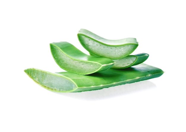 Foglia fresca di aloe vera isolata