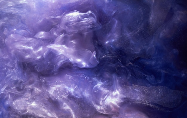 Fondo astratto di arte fluida liquida. Pittura acrilica blu sott'acqua, oceano di fumo galattico