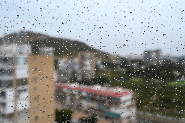 Fondo astratto di struttura della bolla della goccia di pioggia. Piovoso. Tempo umido.