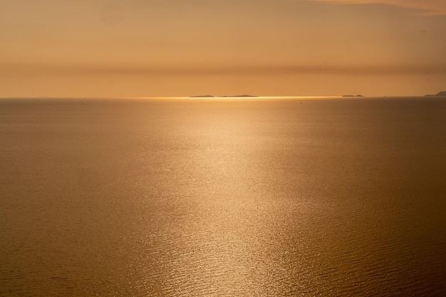 Fondo dell'onda blu della superficie dell'acqua