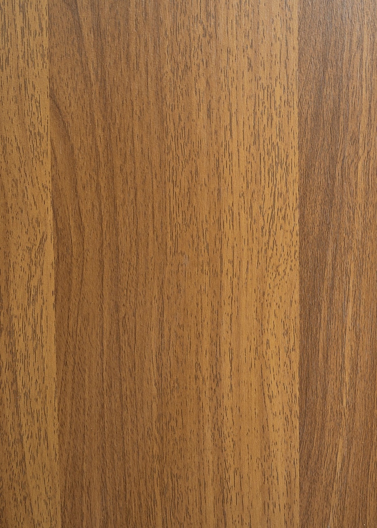 Foto fondo in legno marrone. parete in legno graffiato. struttura di legno squallida, struttura di fondo di legno marrone d'annata. vecchio muro di legno dipinto