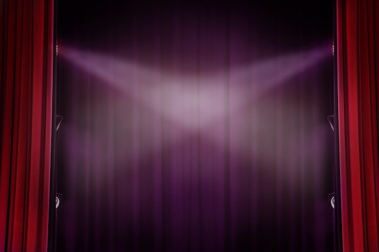 Foto fondo rosso del teatro della tenda con luce per fondo di dramma