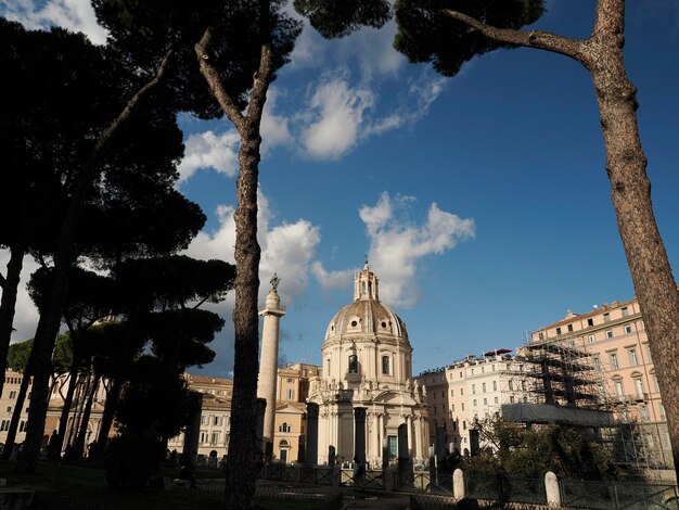 Fori imperiali fori imperiali roma edifici sulla passerella