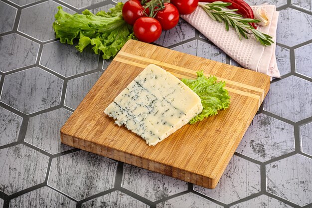 Formaggio blu gourmet con muffa