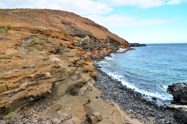 Formazione basaltica della roccia vulcanica nelle isole Canarie