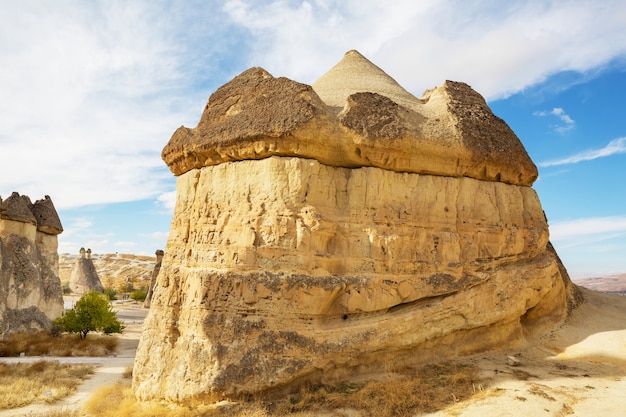 Formazione rocciosa insolita nella famosa Cappadocia, Turchia