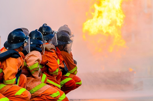 Formazione vigili del fuoco, Formazione dei vigili del fuoco, lotta antincendio nei luoghi di lavoro