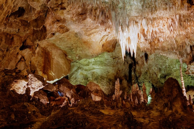 Formazioni calcaree delle Carlsbad Caverns delle montagne della Guadalupa.