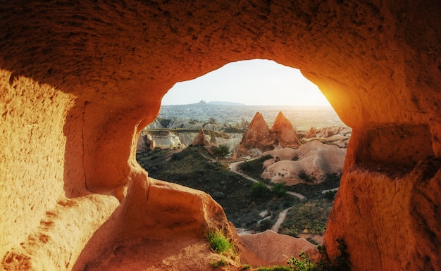 Formazioni geologiche uniche nella valle della Cappadocia