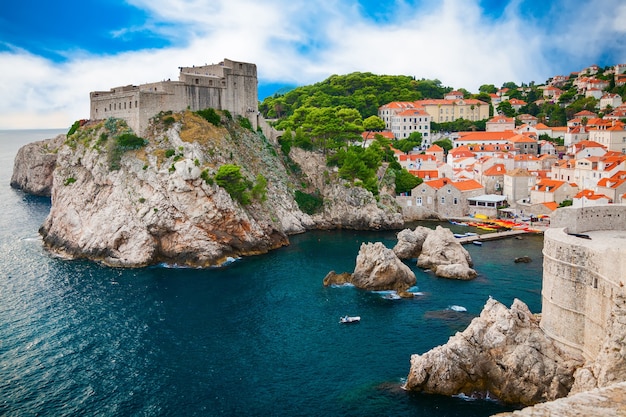 Fort Lovrijenac e la parte della città vecchia di Dubrovnik, Croazia