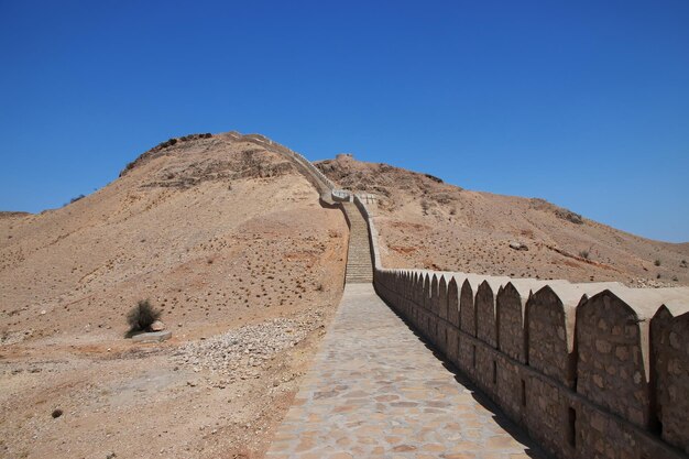 Fortezza di Ranikot Grande Muraglia del Sindh rovine vinatge in Pakistan