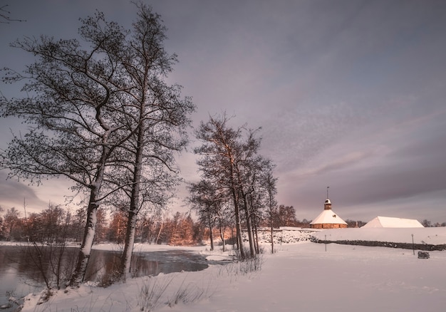 Fortezza Karela a Priozersk Russia, inverno all'alba nel parco