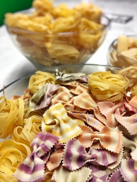 Foto di cibo crudo crudo di pasta di maccheroni italiani