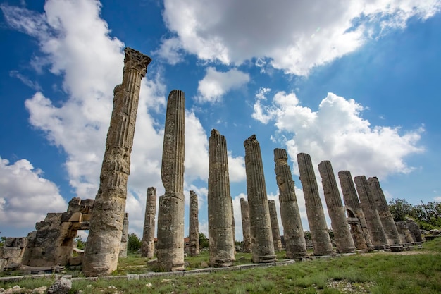 Foto di concetto di viaggio. Uzuncaburc storica città antica Mersin / Turchia