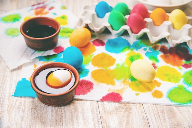 Foto di Pasqua Buona Pasqua. Fuoco selettivo delle uova