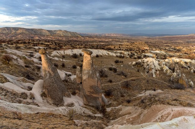 Foto orizzontale delle tre bellezze a urgup in Turchia