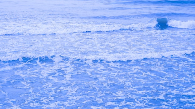 Foto reale acqua di mare onde astratte sfondo natura potere blu brillante più tono in stock