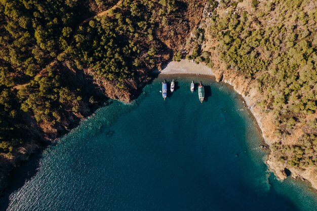 Fotografia aerea al tramonto in Turchia Kemer city