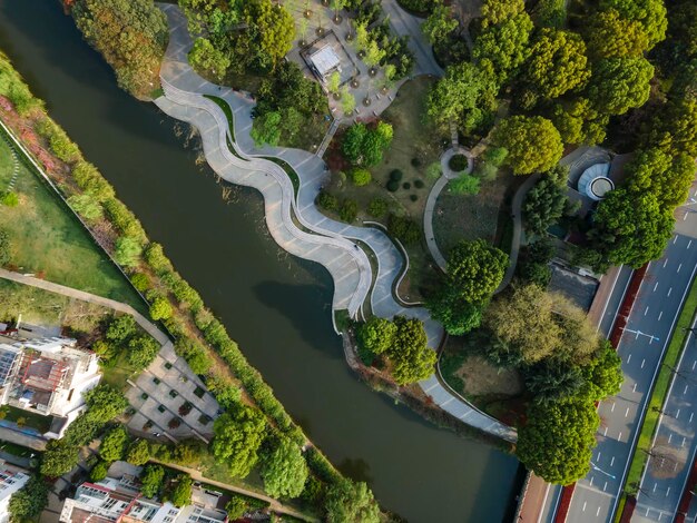 Fotografia aerea del paesaggio di edifici residenziali moderni grattacieli di Suzhou