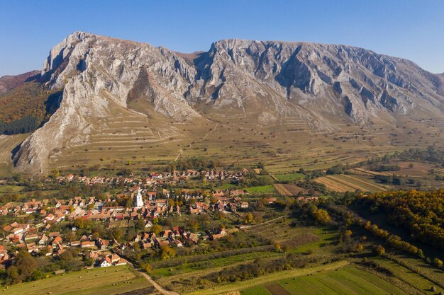 Fotografia aerea del villaggio di Piatra Secuiului Rimetea