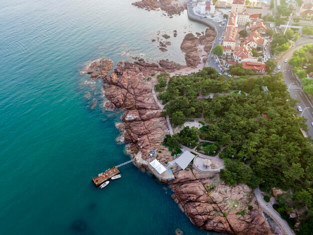 Fotografia aerea della bellissima città costiera di Qingdao