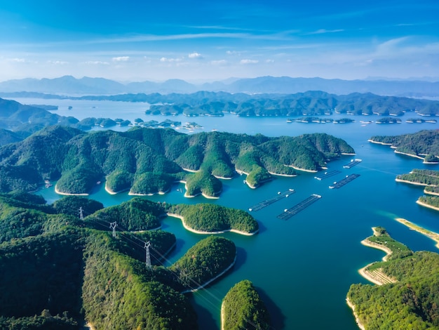 Fotografia aerea dello scenario naturale di Hangzhou Qiandao Lake