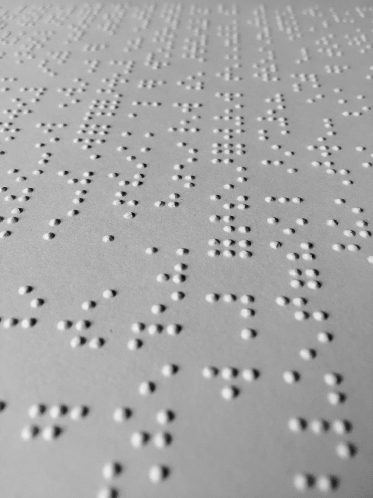 Foto fotografia completa della pagina in braille