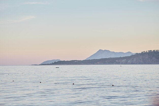 Fotografia dell'ora blu Tramonto sul bellissimo mare Mediterraneo Seamless pattern Sfondo naturale