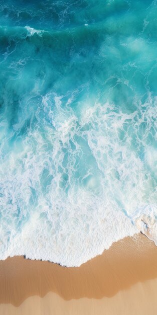 Fotografia rinascimentale ipnotica onde dell'oceano e spiaggia sabbiosa