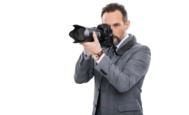 fotografo paparazzi uomo giornalista che scatta foto con la fotocamera isolata sullo spazio bianco della copia