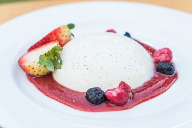 fragola alla panna cotta