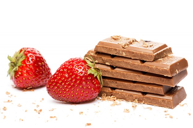 Fragole e barretta di cioccolato