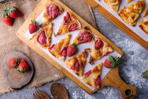 fragole pizza piatto laici