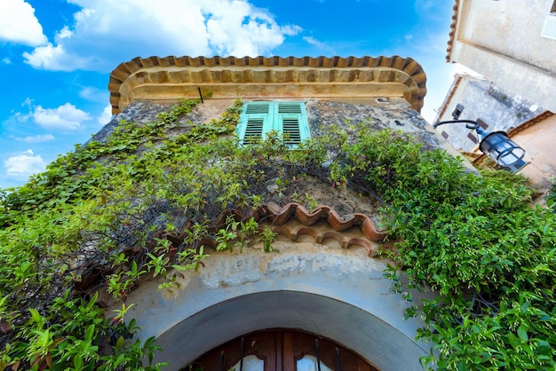 Francia Costa Azzurra Viste panoramiche del villaggio di Eze e strade della città vecchia