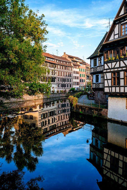 Francia, Strasburgo, case a graticcio al fiume III