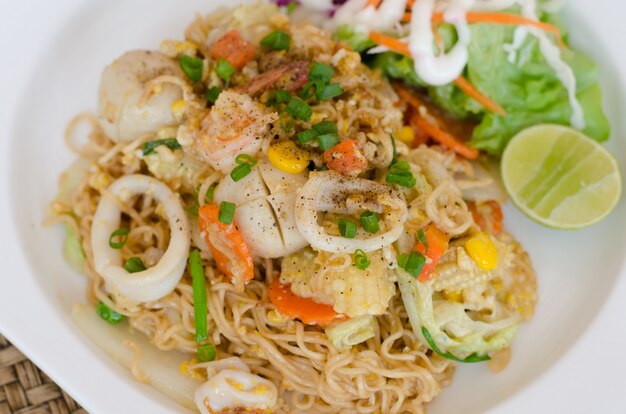 Fried Thai Mama Instant Noodles