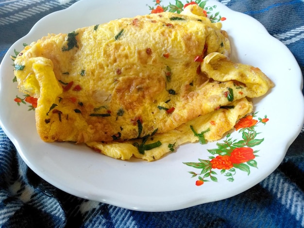 Frittata su un piatto Cibo culinario indonesiano