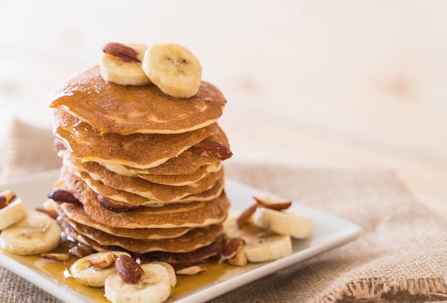 frittella di banana alle mandorle