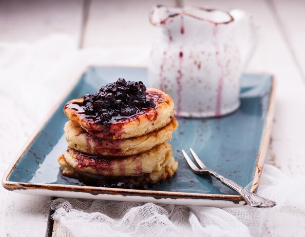 Frittelle di ricotta con marmellata di mirtilli