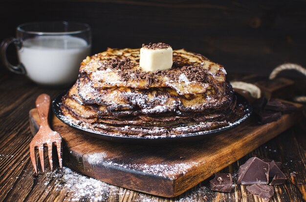 Frittelle russe con zucchero e cioccolato