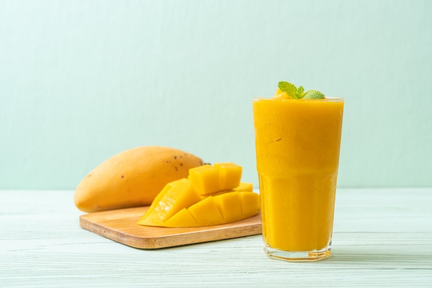 frullati di mango freschi