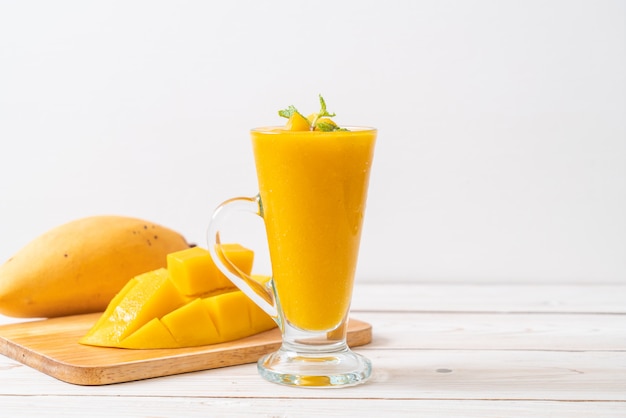 frullati di mango freschi