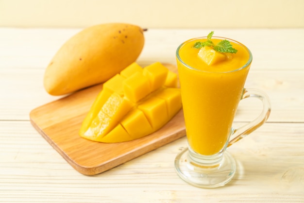 frullati di mango freschi